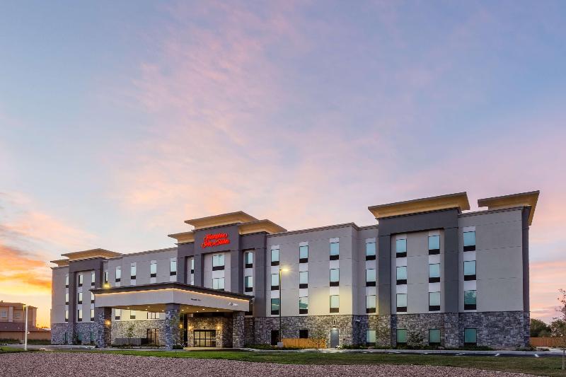 Hampton Inn And Suites Guymon image