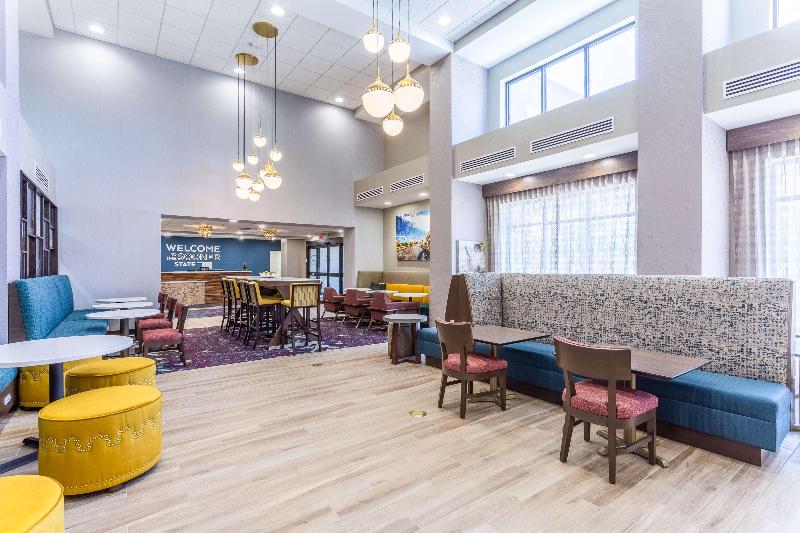 Hampton Inn And Suites Guymon image
