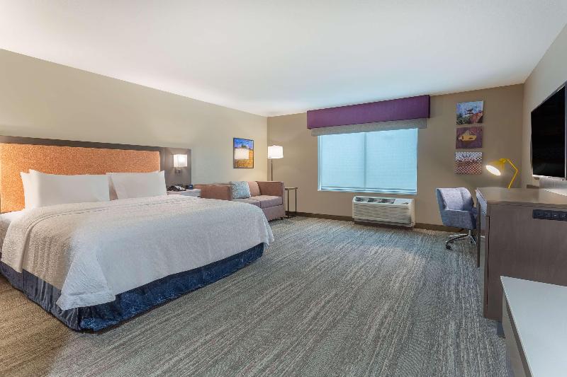 Hampton Inn And Suites Guymon image 1