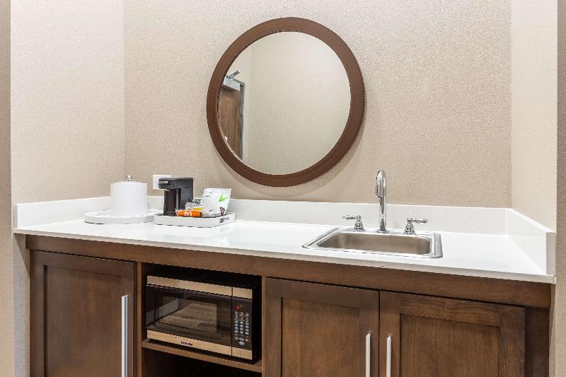 Hampton Inn And Suites Guymon image