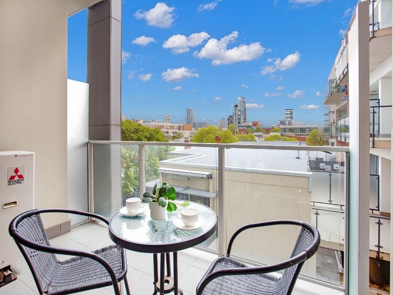 Hume Serviced Apartments image