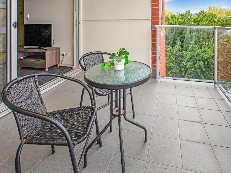 Hume Serviced Apartments image