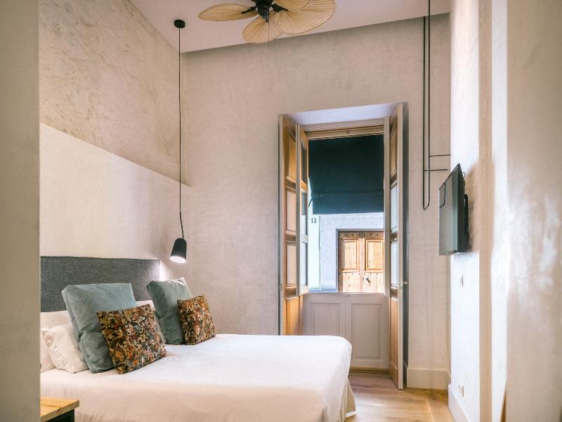 VEINTIUNO Emblematic Hotels by Airnest image