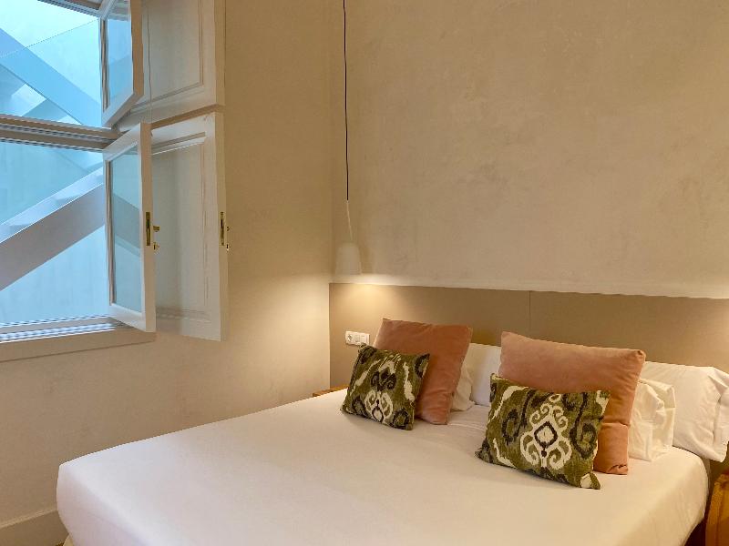 VEINTIUNO Emblematic Hotels by Airnest image
