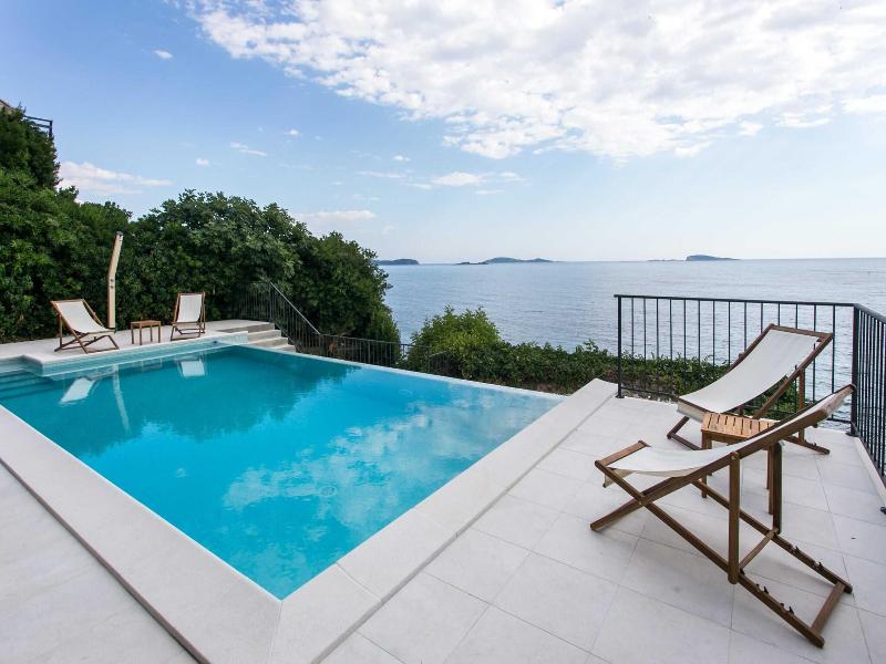 Apartments Villa Mirjana image