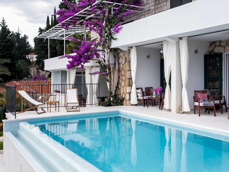Apartments Villa Mirjana image