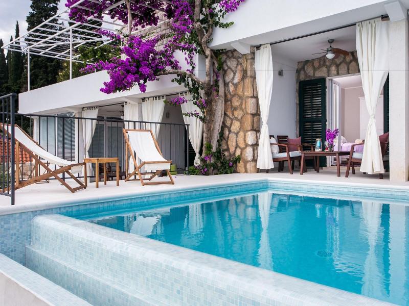 Apartments Villa Mirjana image