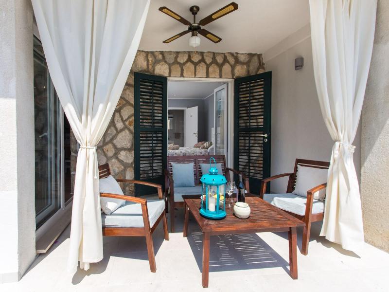 Apartments Villa Mirjana image