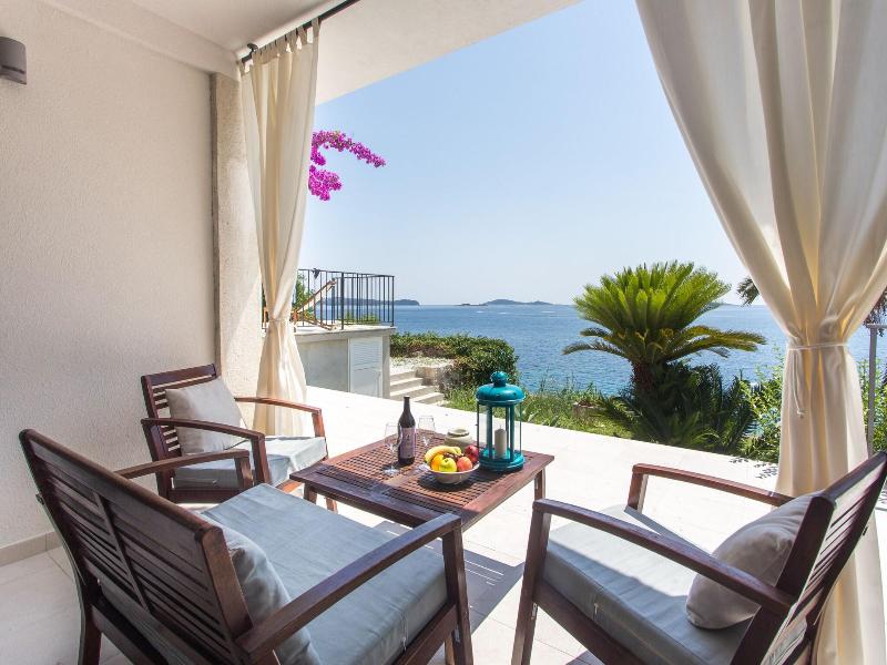 Apartments Villa Mirjana image