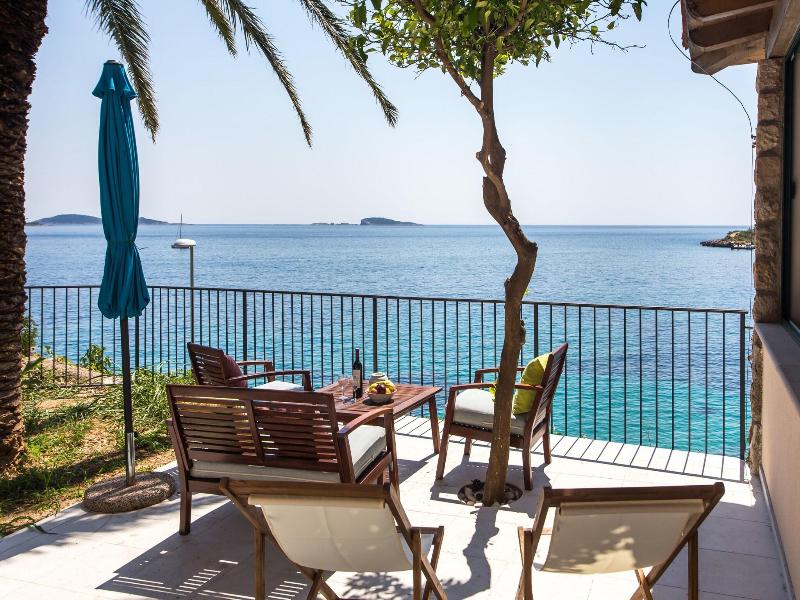 Apartments Villa Mirjana image