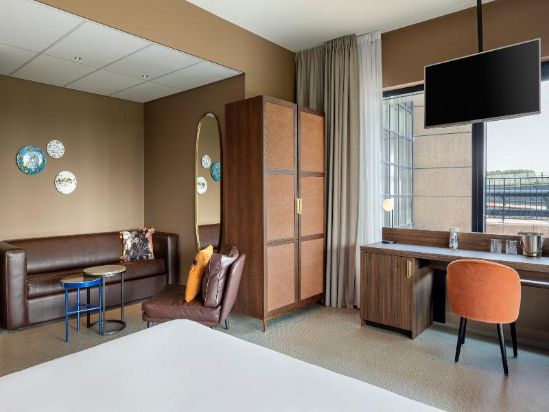 Corendon Amsterdam Schiphol, Tribute Portfolio image