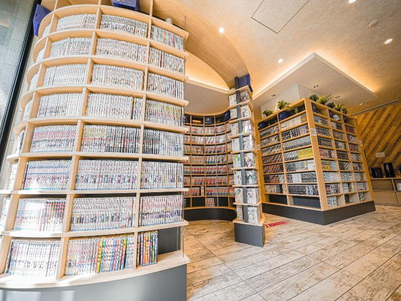 QUINTESSA Tokyo Haneda Comic & Books image