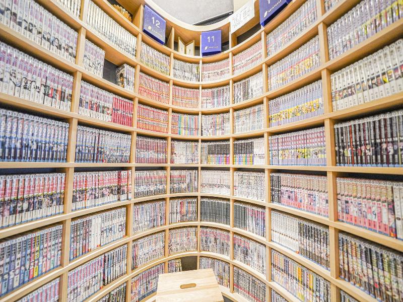 QUINTESSA Tokyo Haneda Comic & Books image