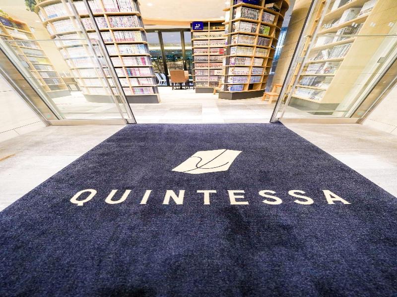 QUINTESSA Tokyo Haneda Comic & Books image