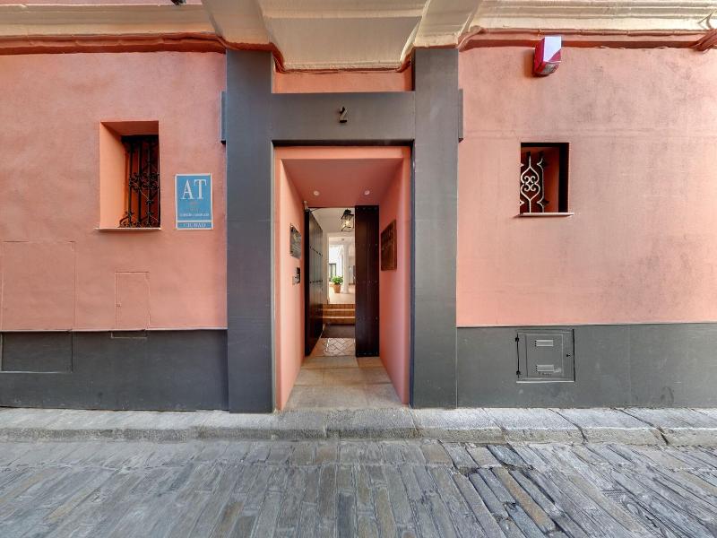 Suites Murillo Catedral image