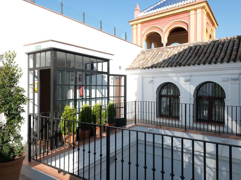Suites Murillo Catedral image