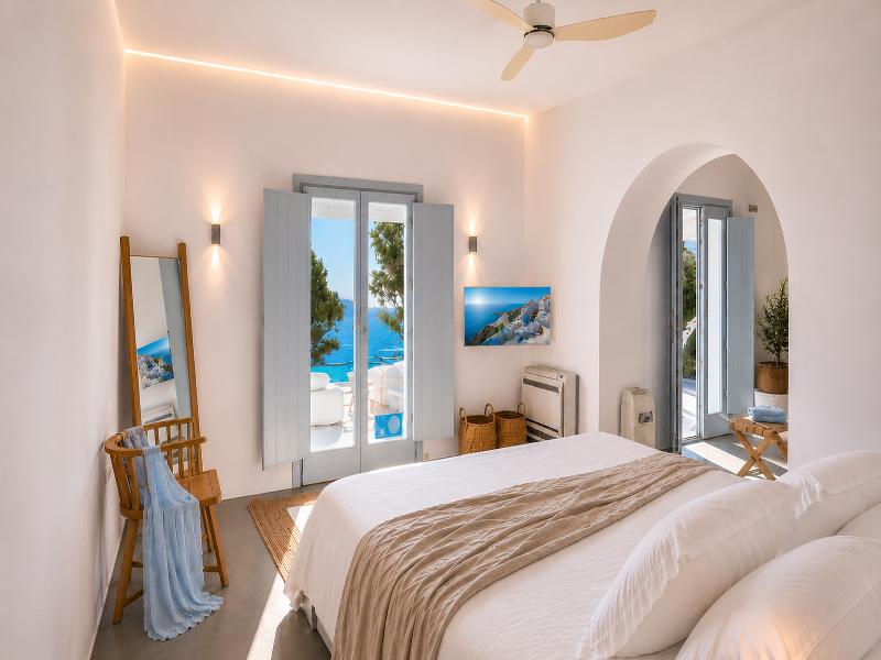 Santorini Heights image