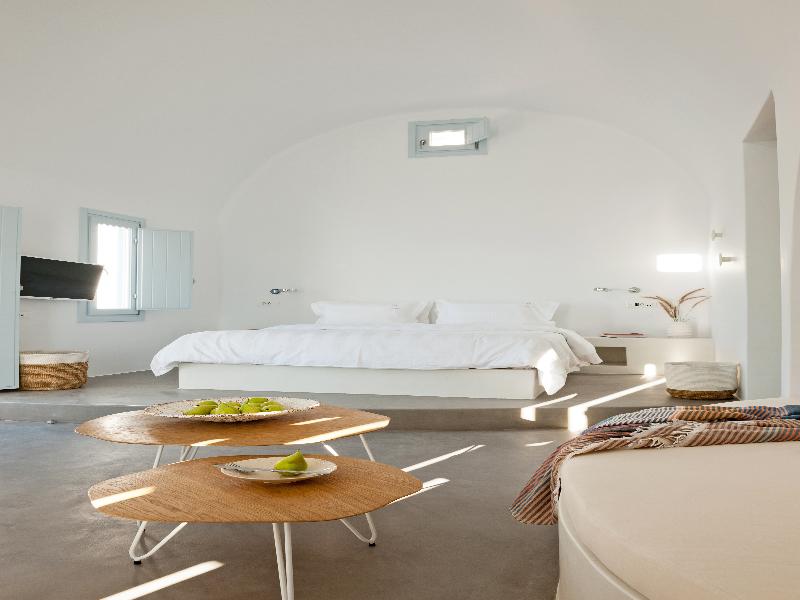Santorini Heights image