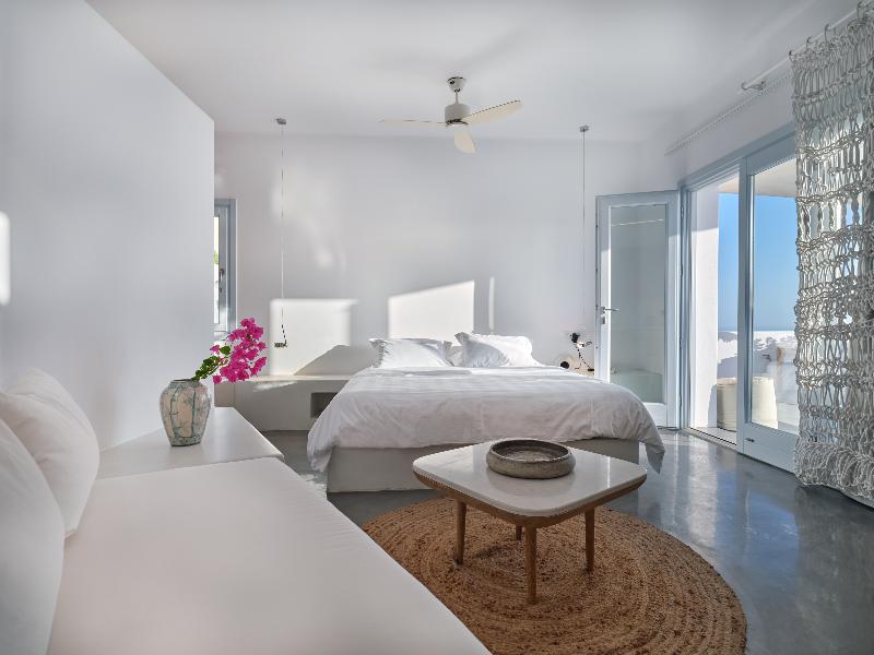 Santorini Heights image