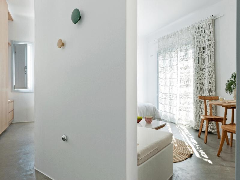 Santorini Heights image