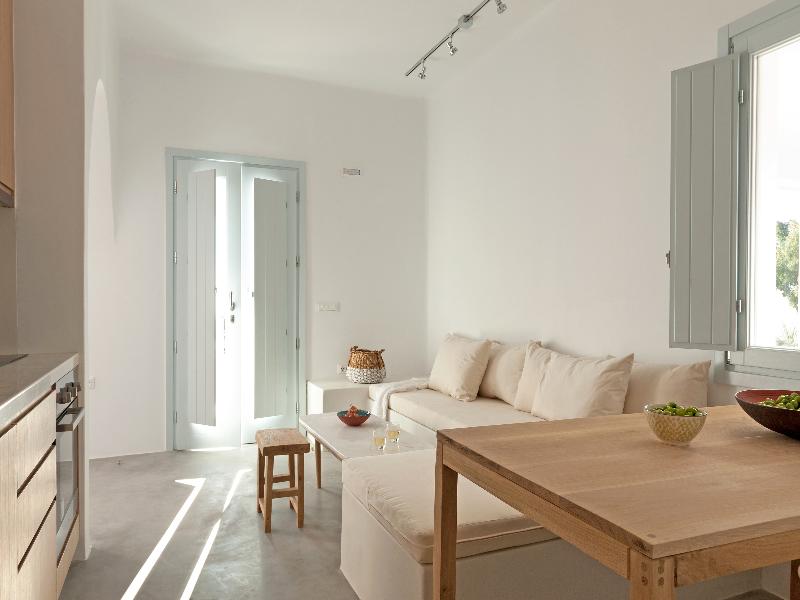 Santorini Heights image