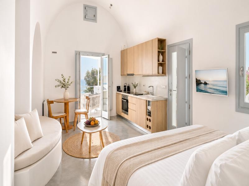Santorini Heights image