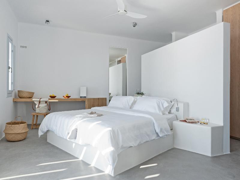 Santorini Heights image