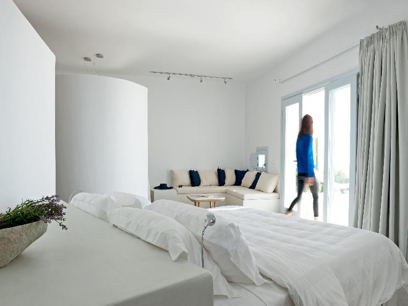 Santorini Heights image