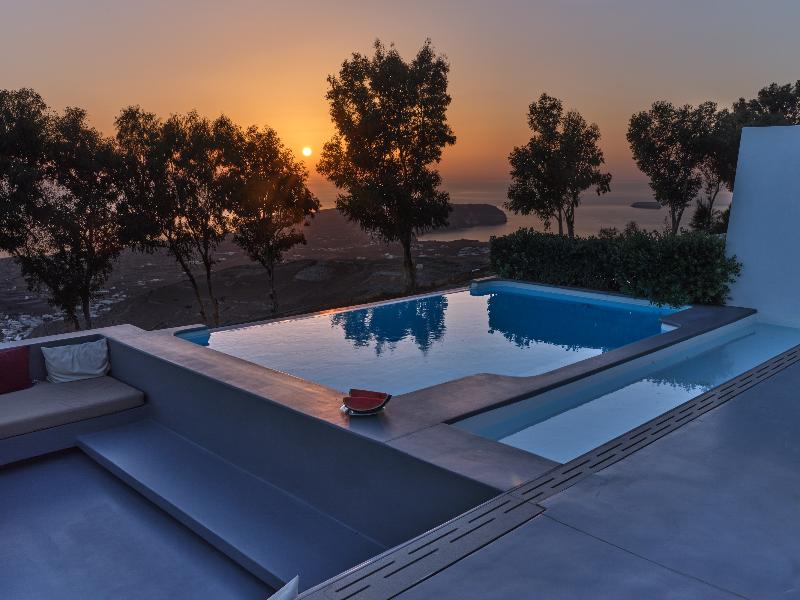 Santorini Heights image