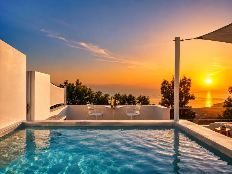 Santorini Heights image