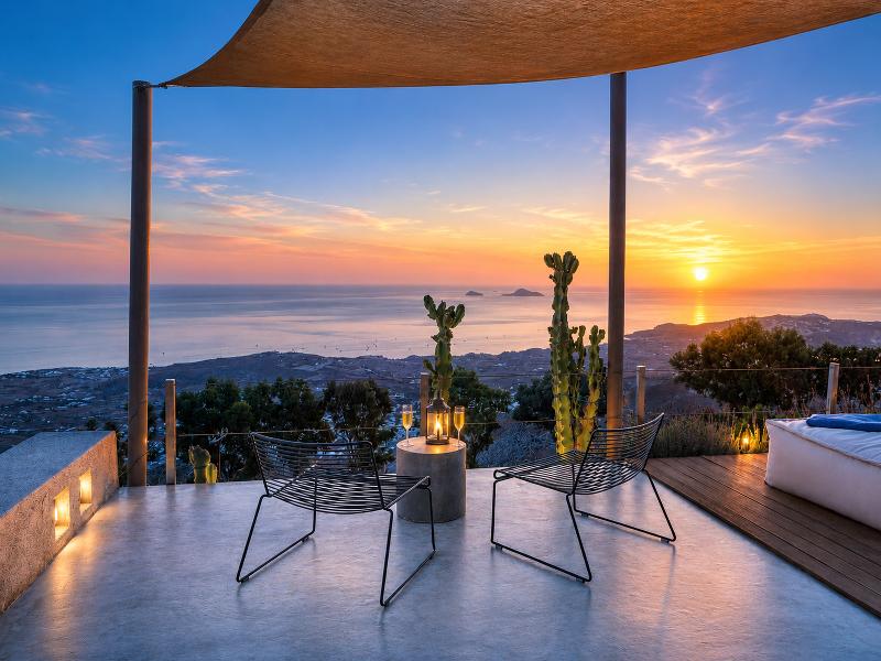 Santorini Heights image