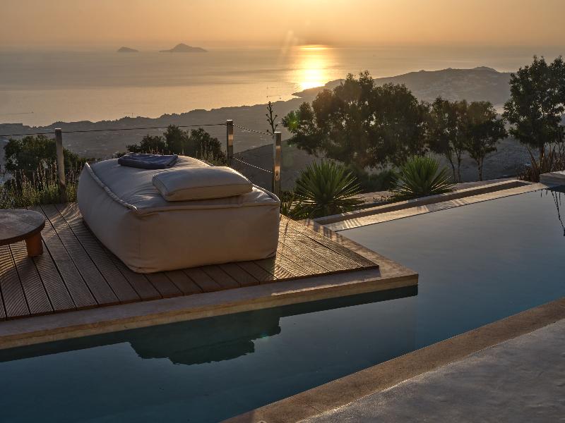 Santorini Heights image