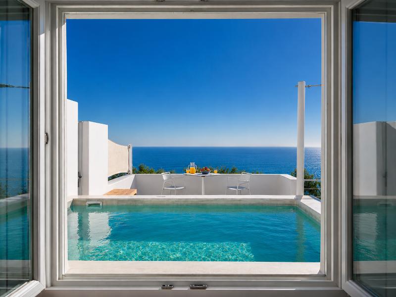 Santorini Heights image