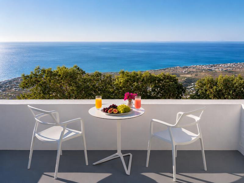 Santorini Heights image