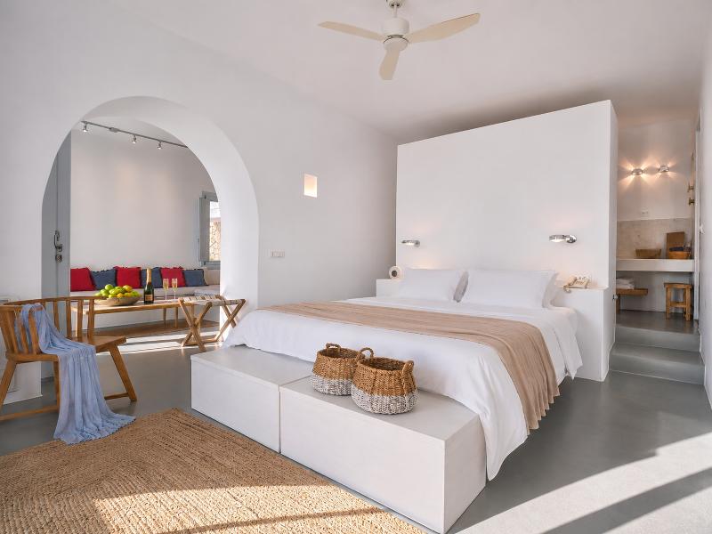 Santorini Heights image
