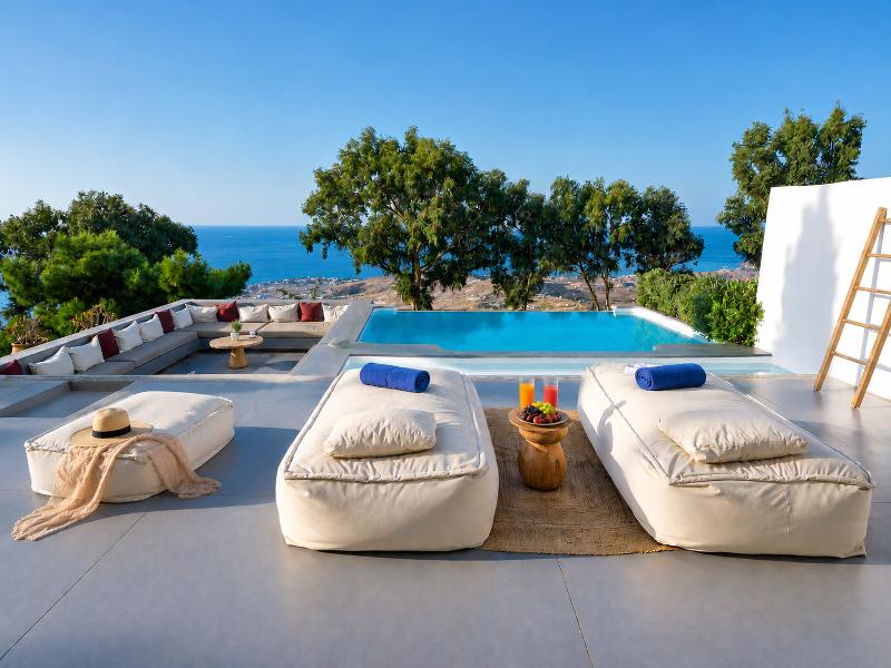 Santorini Heights image