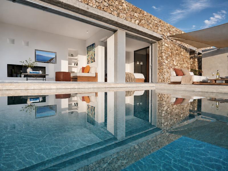 Santorini Heights image