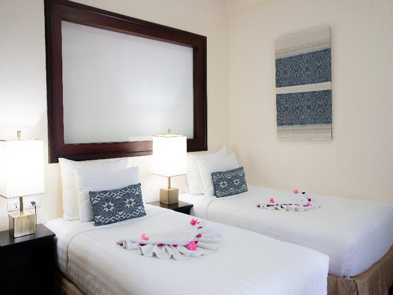 Parasol Blanc Hotel image