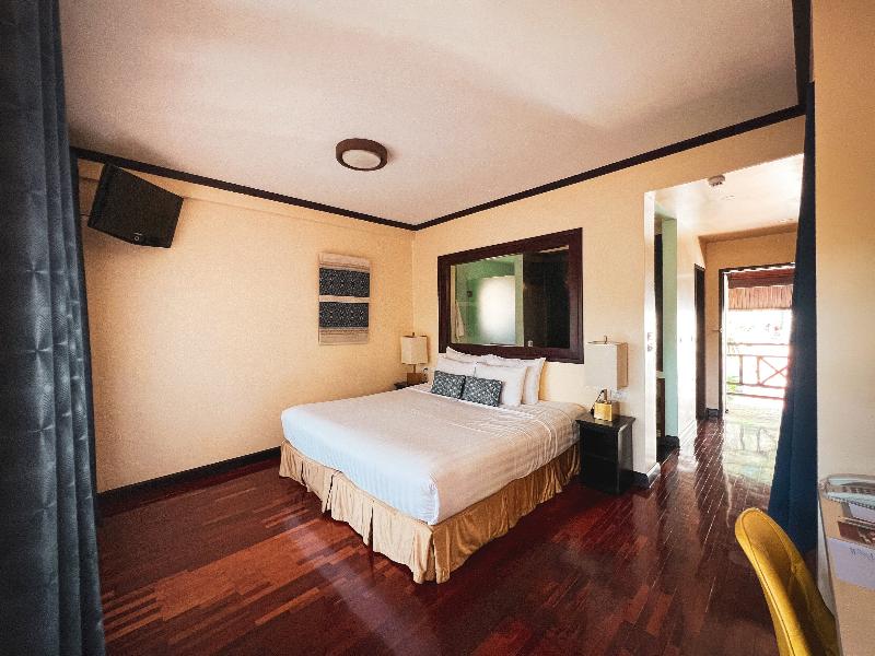 Parasol Blanc Hotel image