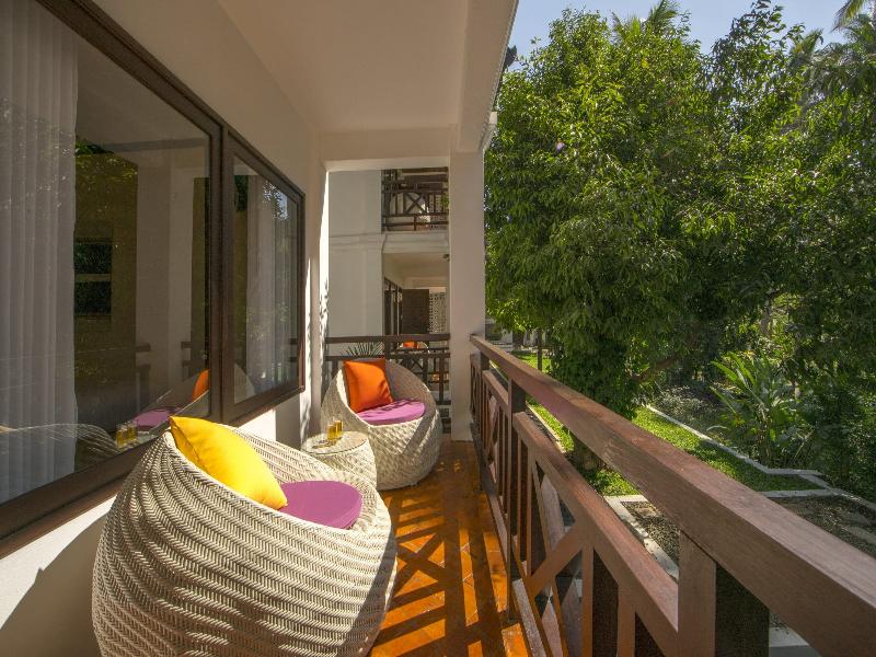 Parasol Blanc Hotel image
