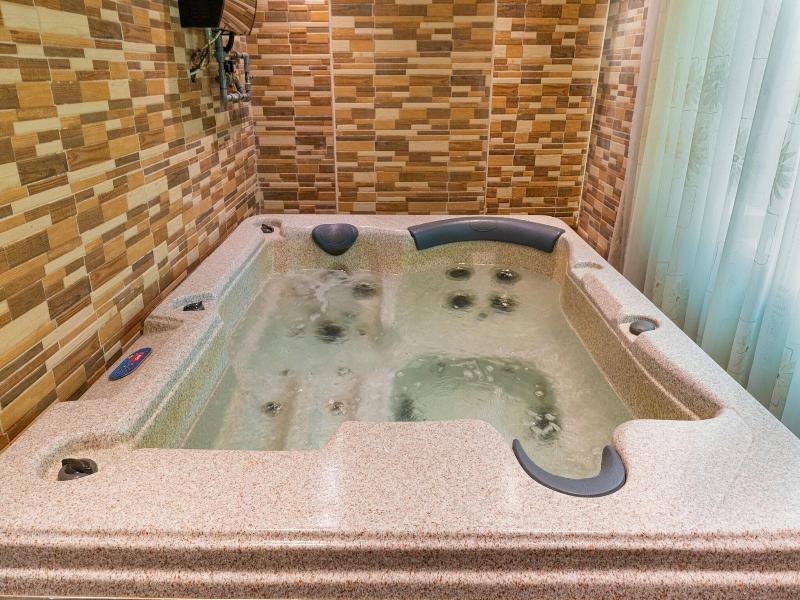 Platinum Suites Hotel Apartments image