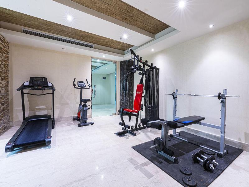 Platinum Suites Hotel Apartments image