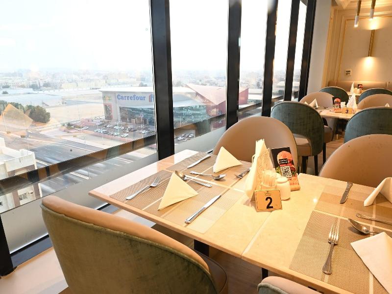 Platinum Suites Hotel Apartments image