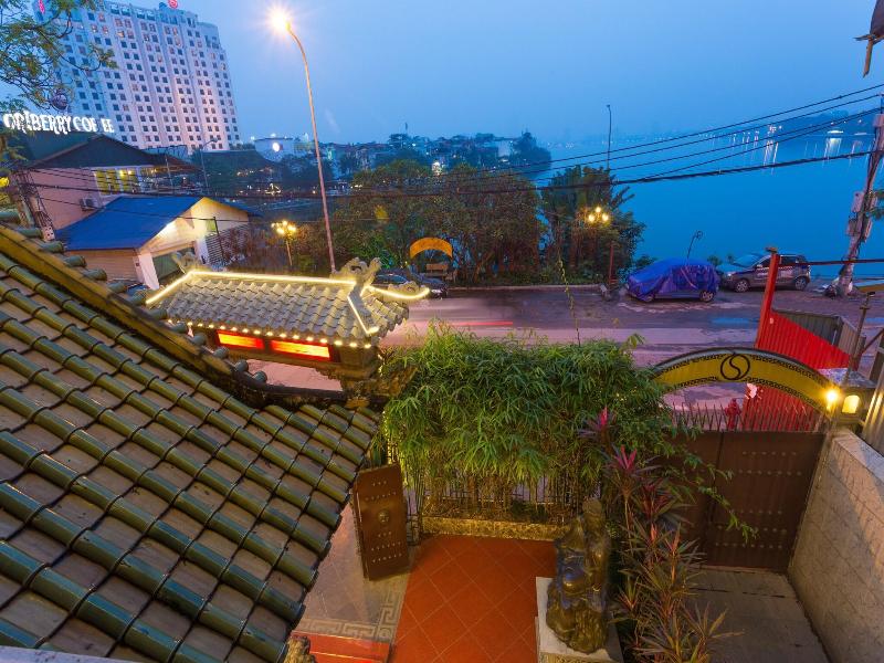 Dragon Hotel image