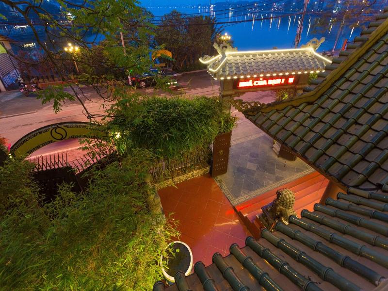 Dragon Hotel image