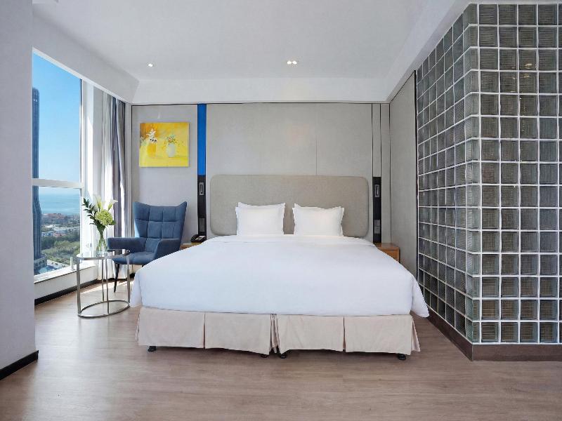 Holiday Inn Express Qingdao West Coast image