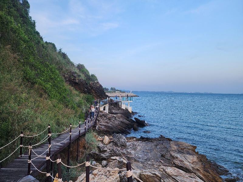 Holiday Inn Hotel & Suites Rayong City Centre image