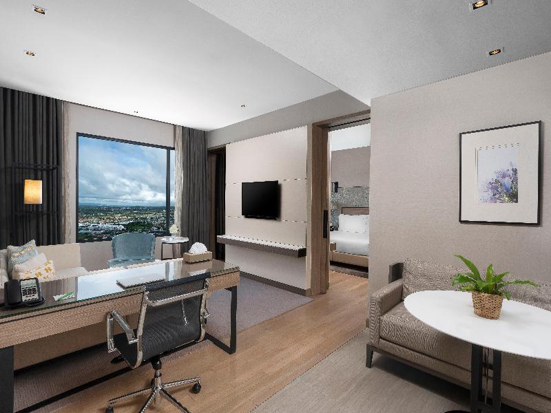 Holiday Inn Hotel & Suites Rayong City Centre image