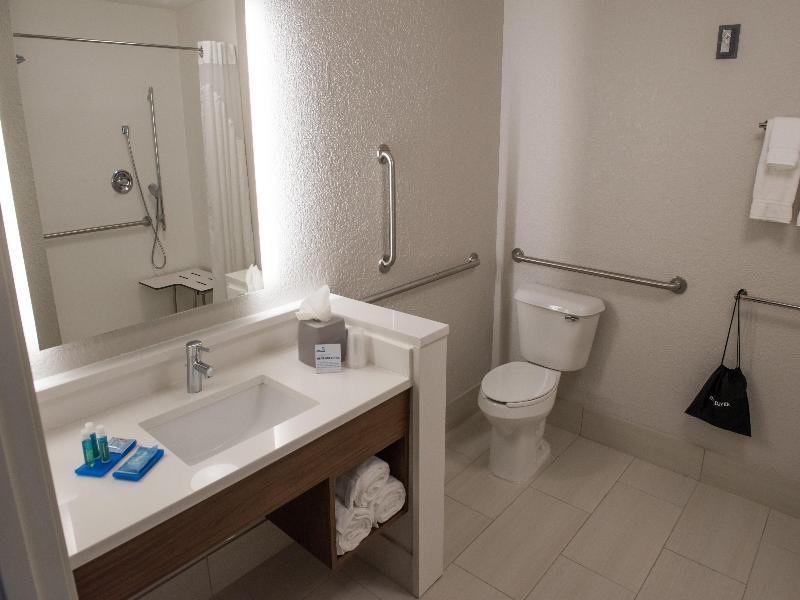 Holiday Inn Express Dayton Sw University Area image