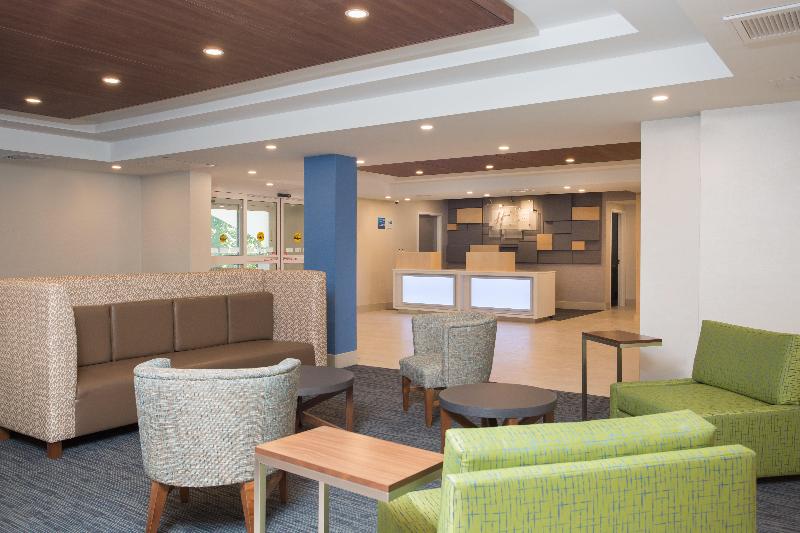 Holiday Inn Express Chelmsford image